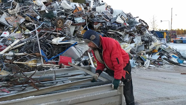 سایر ویژگی های خریدار عمده ضایعات آهن را ذکر کنید؟